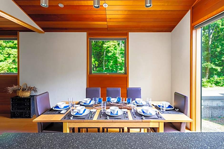 Phoenix Cocoon by HHG