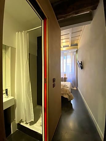 Small Single Room
