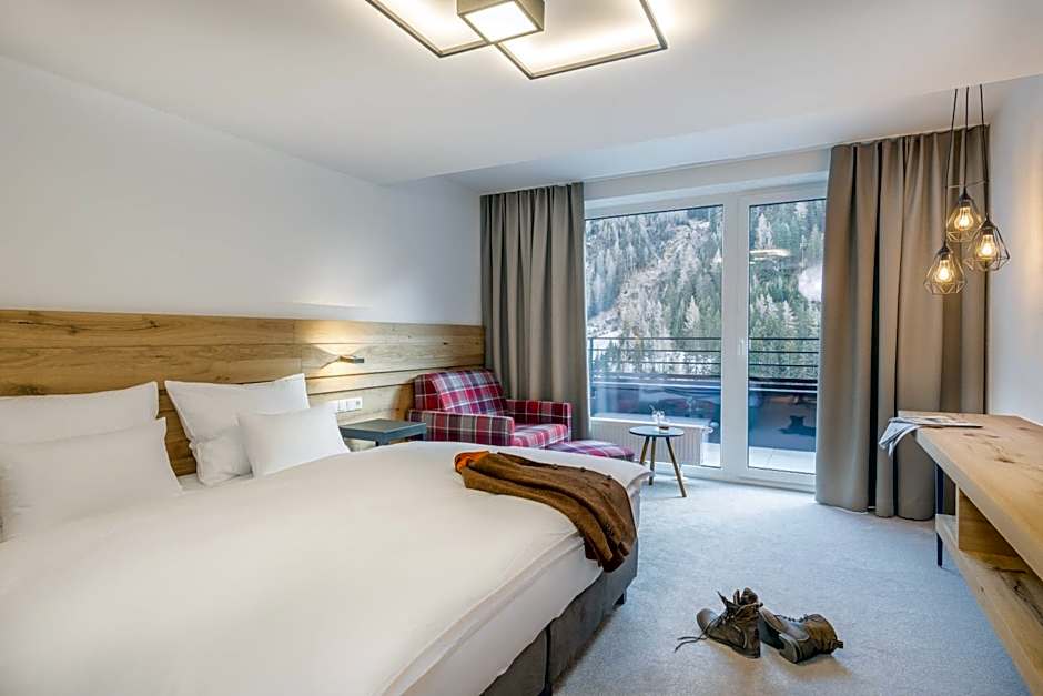 Heart Hotel Grischuna