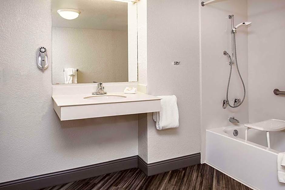 La Quinta Inn & Suites by Wyndham Denver Westminster Mall