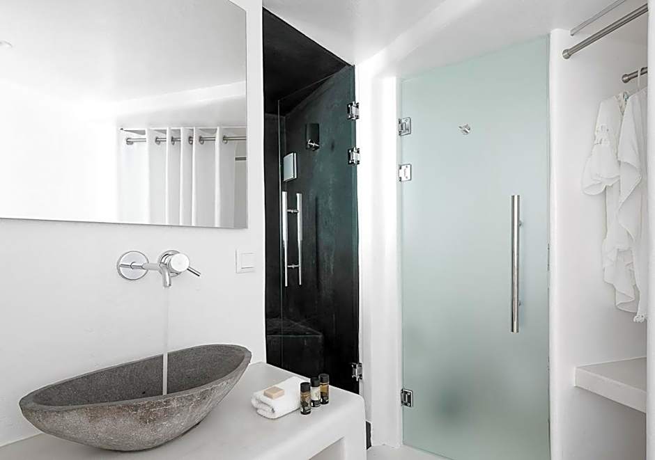 Infinity Suites & Dana Villas