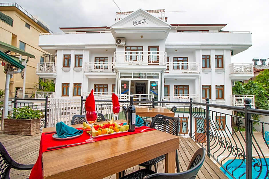 Castello Hotel & Aparts