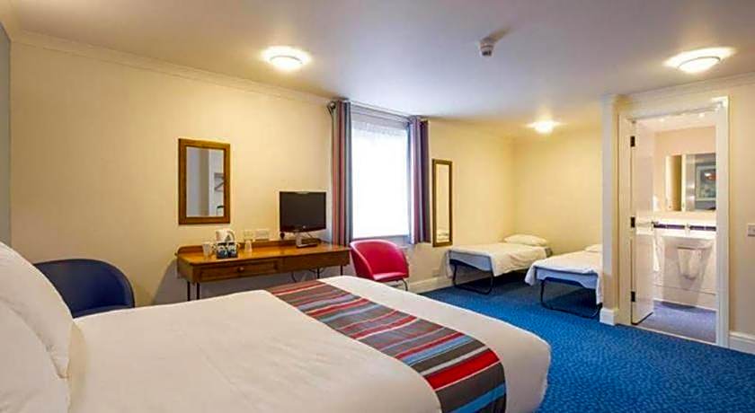 Travelodge Perth Central