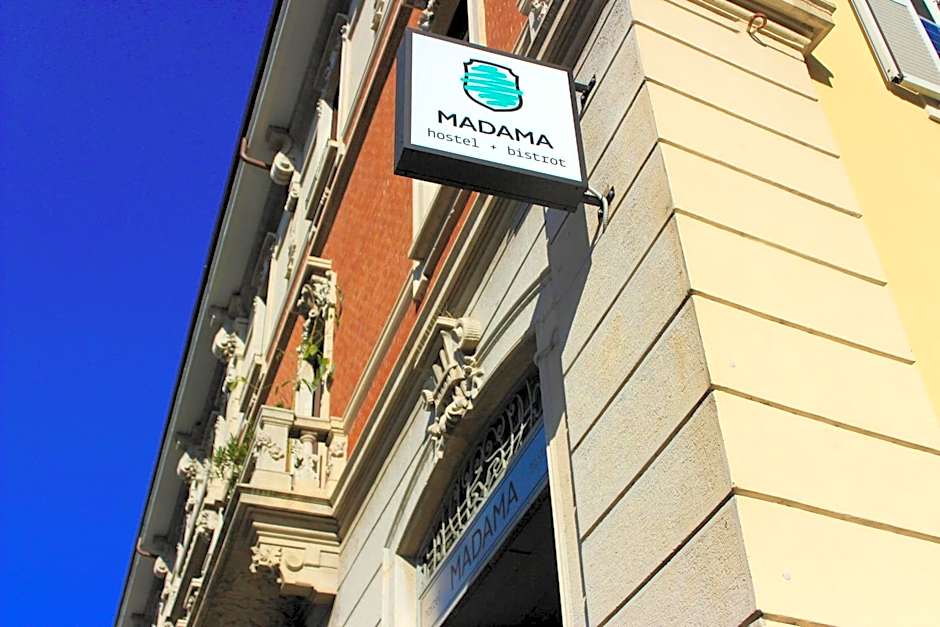 Madama Hostel & Bistrot