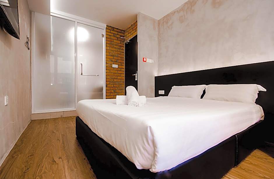 Monaco Boutique Hotel Sadong Jaya