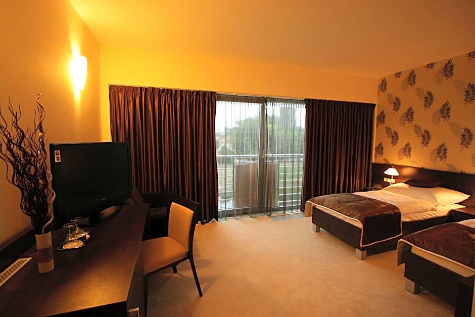 Photo 1 of 5 of Superior 1 Double Bed or 2 Beds