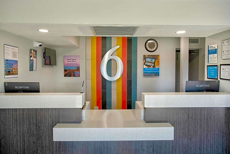 Motel 6-Kingman, AZ - Route 66 East