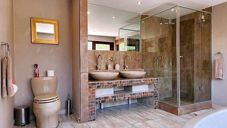 Morokolo Safari Lodge Self-catering