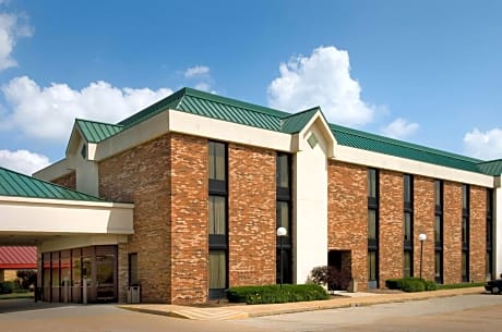 Pear Tree Inn St. Louis Fenton