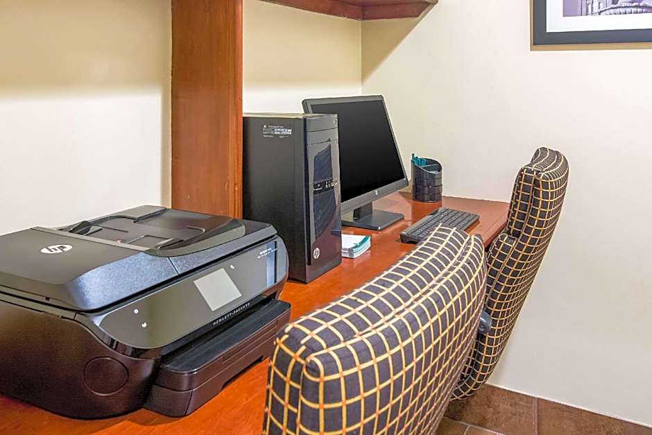 Quality Inn & Suites