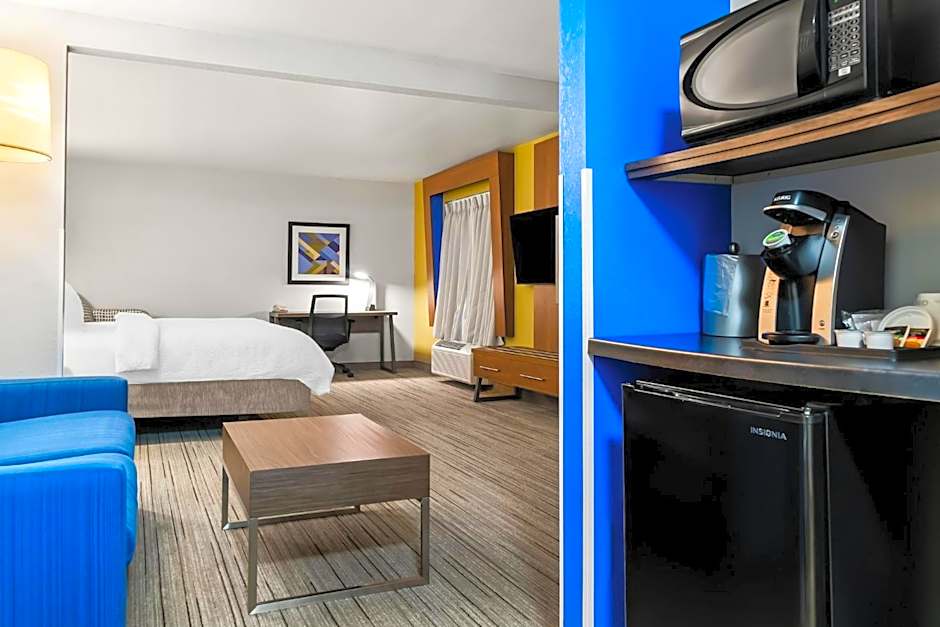 Holiday Inn Express Hotel & Suites Marion By IHG