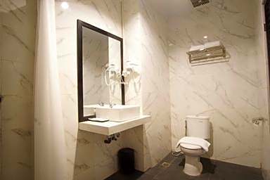 Fhandika Boutique Inc.