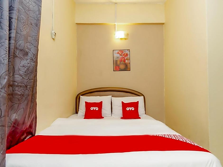 OYO 89703 B Link Hotel
