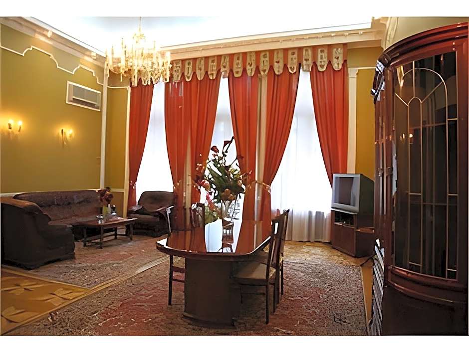 Londonskaya SPA Hotel