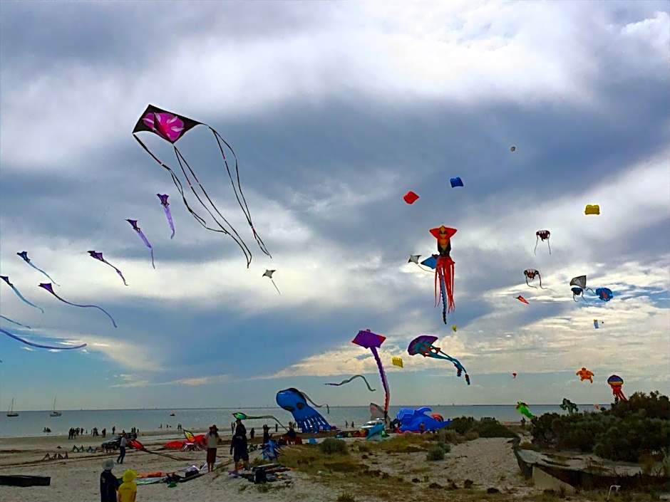 Semaphore Splash Apartments