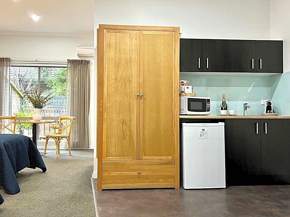 Coastal Waters Motor Inn