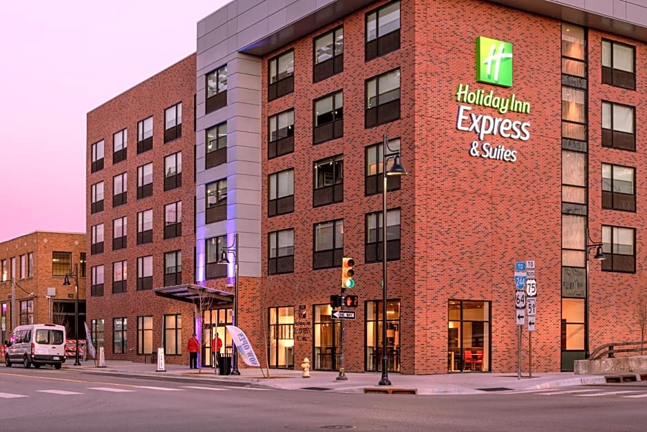 Holiday Inn Express and Suites Tulsa Downtown - Arts District