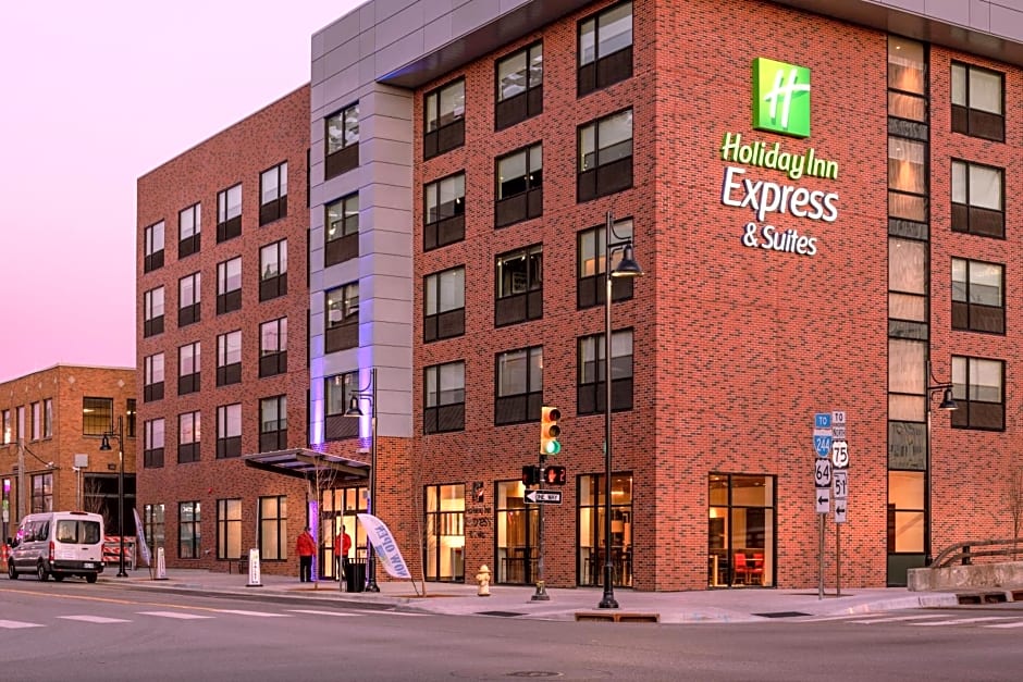 Holiday Inn Express & Suites - Tulsa Downtown - Arts District, an IHG Hotel