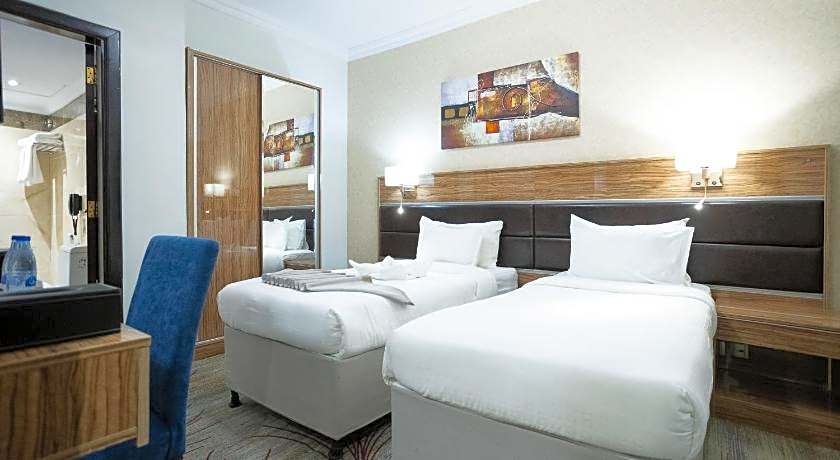 Golden Tulip Al Shakreen