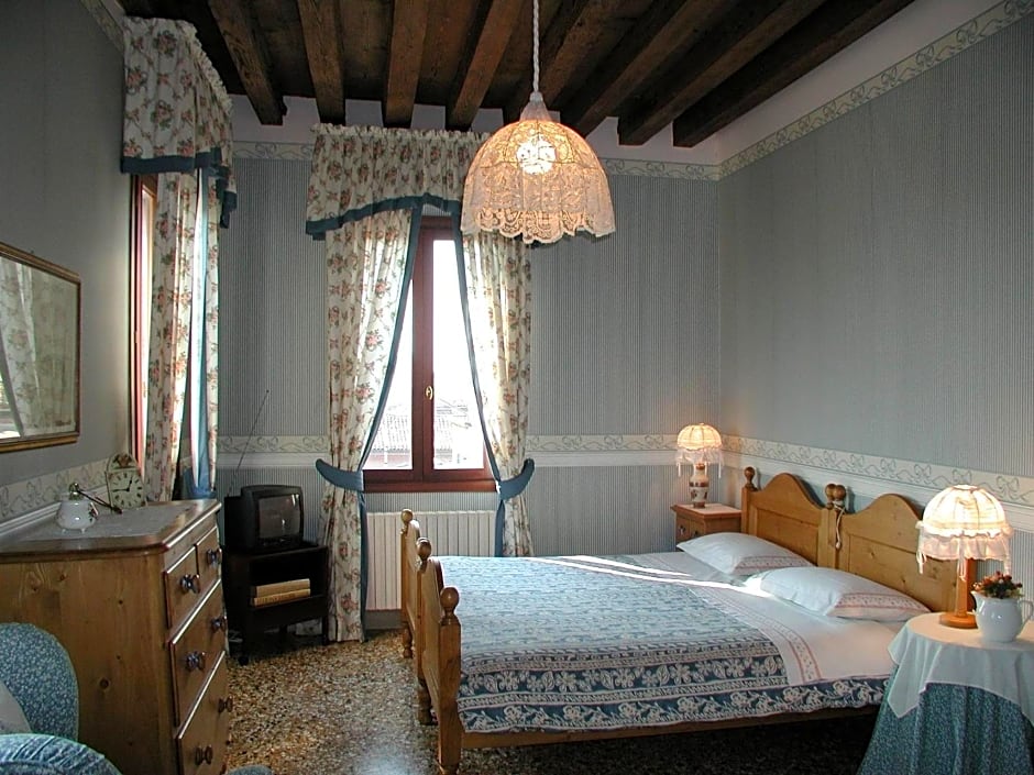 At Home a Palazzo