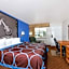 Super 8 by Wyndham Cleburne
