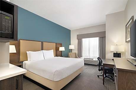 Best Western Plus Frontier Inn