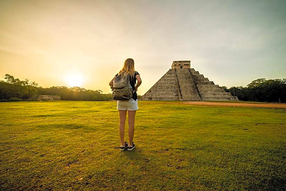 Mayaland Hotel & Bungalows