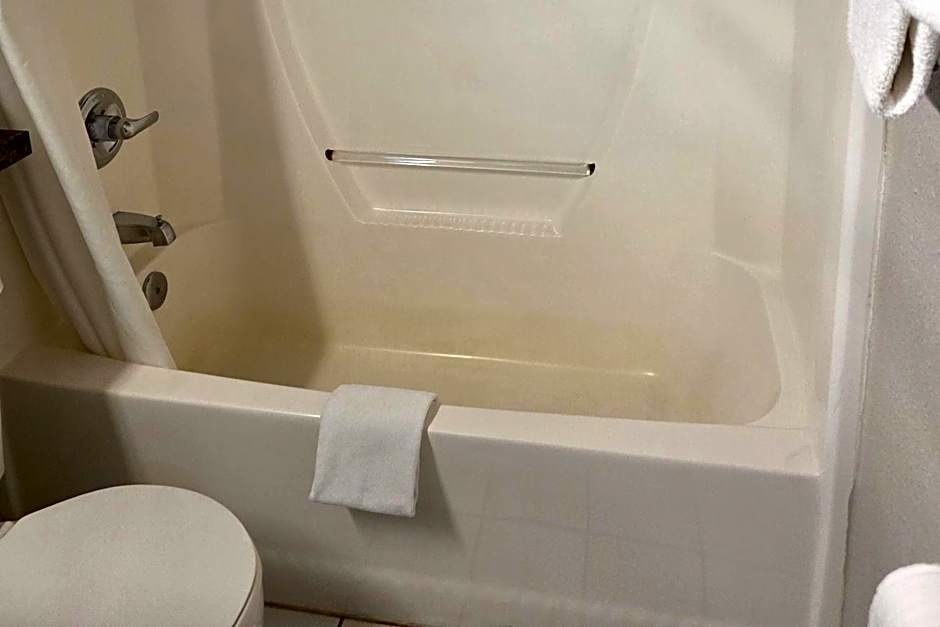 Super 8 by Wyndham Swift Current