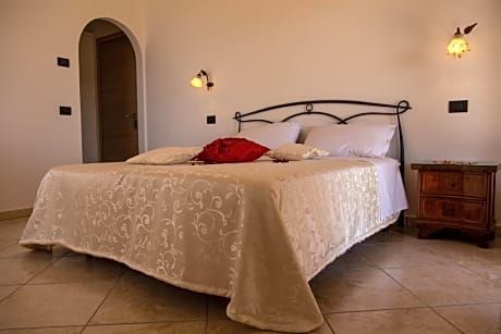 Deluxe 1 Double Bed or 2 Beds, Sea View