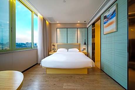 Dossen - Bed Room With City View