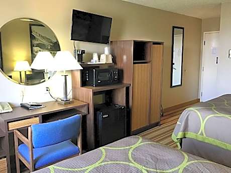 2 Queen Beds Non-Smoking