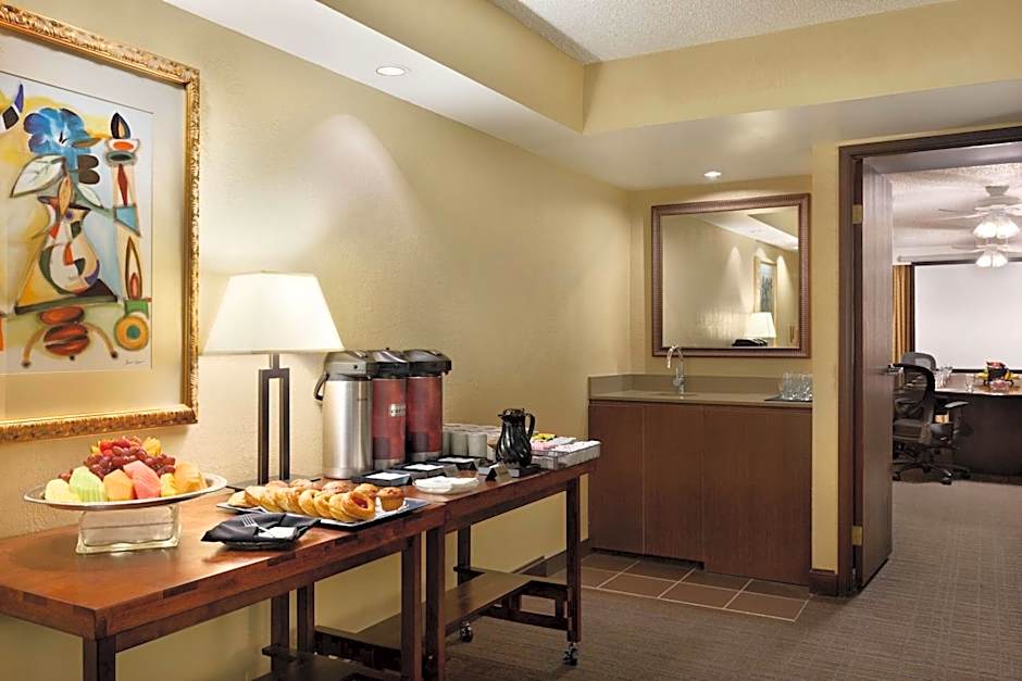 Embassy Suites By Hilton Hotel Dallas - Dfw Intl Airport South