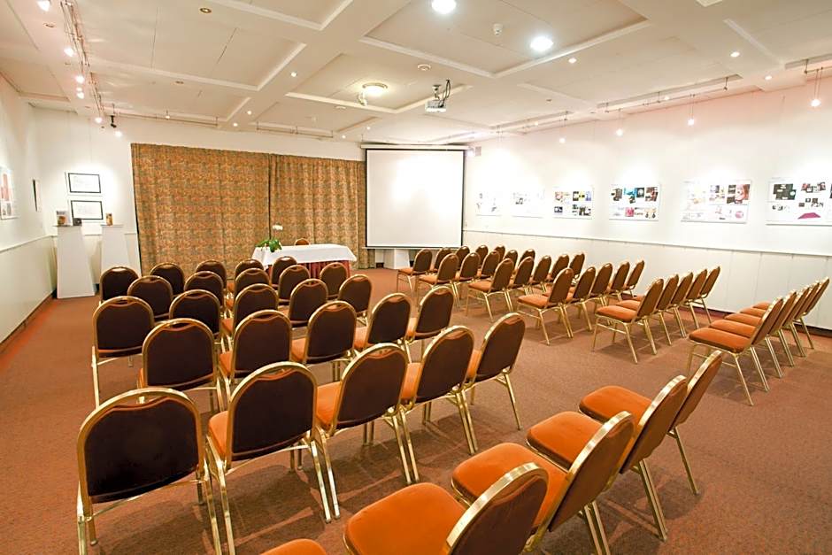 Pannonia Hotel