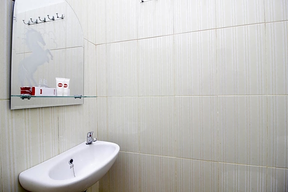 OYO 962 Family Homestay