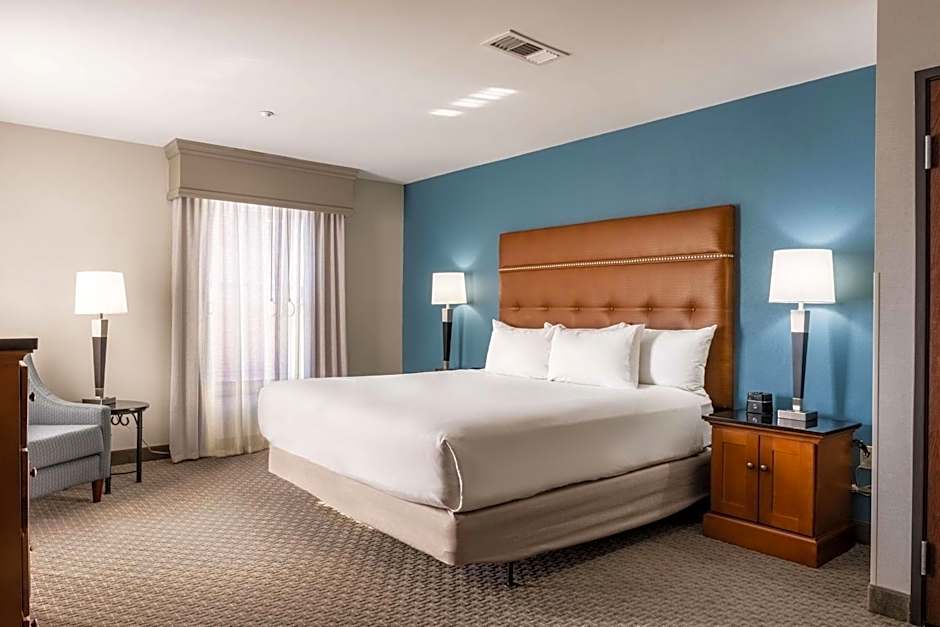 Drury Plaza Hotel Broadview Wichita