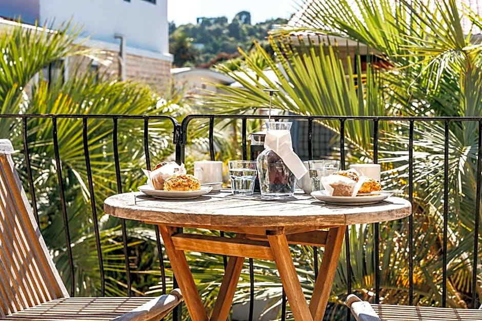 Onetangi Beach Apartments