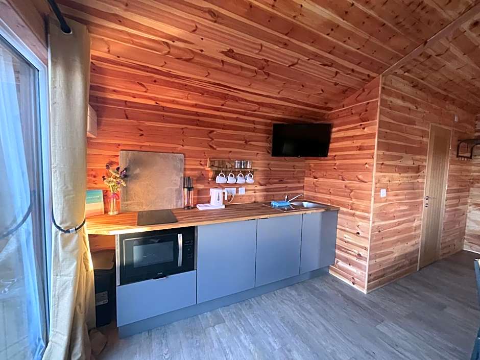 Lakeside Fishing Retreats