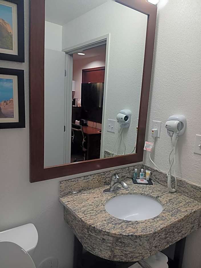 Comfort Inn & Suites Aztec - Farmington Area