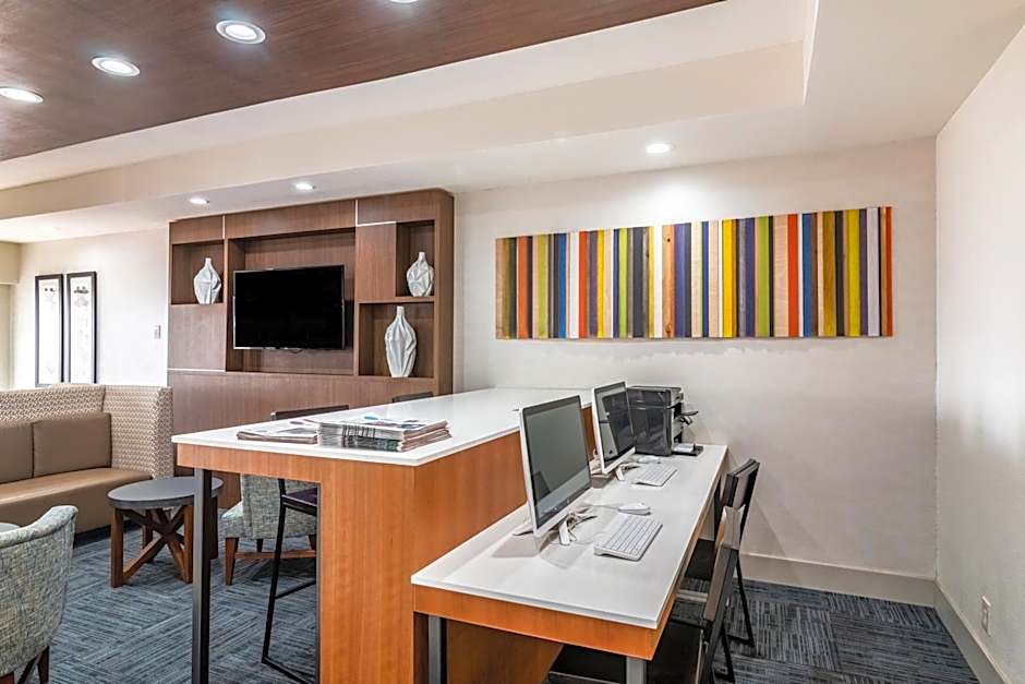 Holiday Inn Express Camarillo By IHG