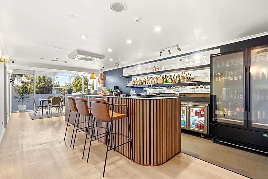 Comfort Inn All Seasons