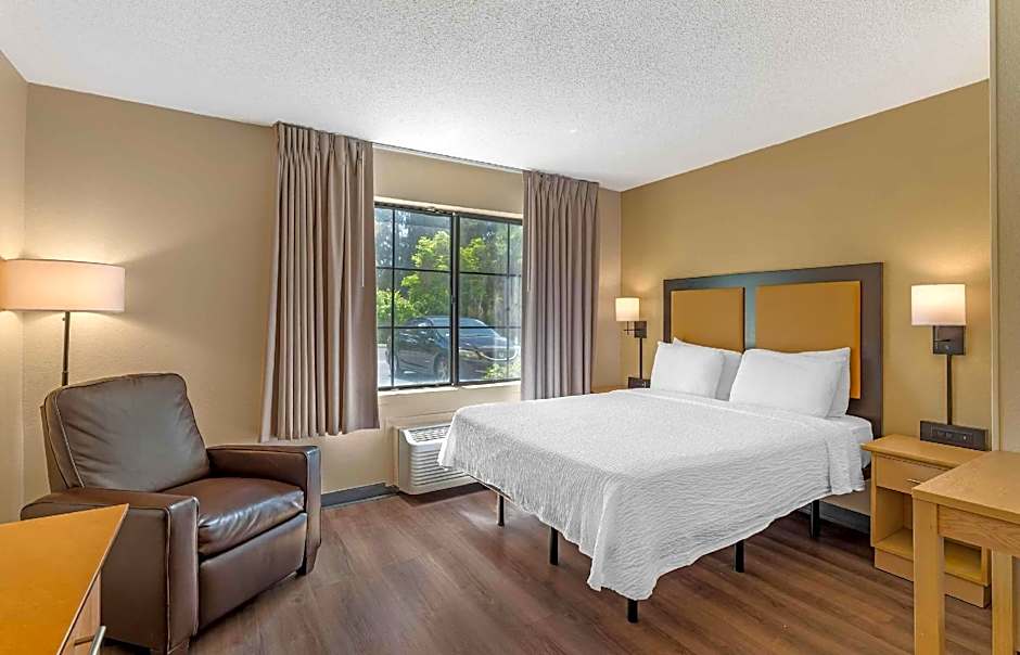 Photo 1 of 5 of 1 Bedroom 1 Queen Bed Suite