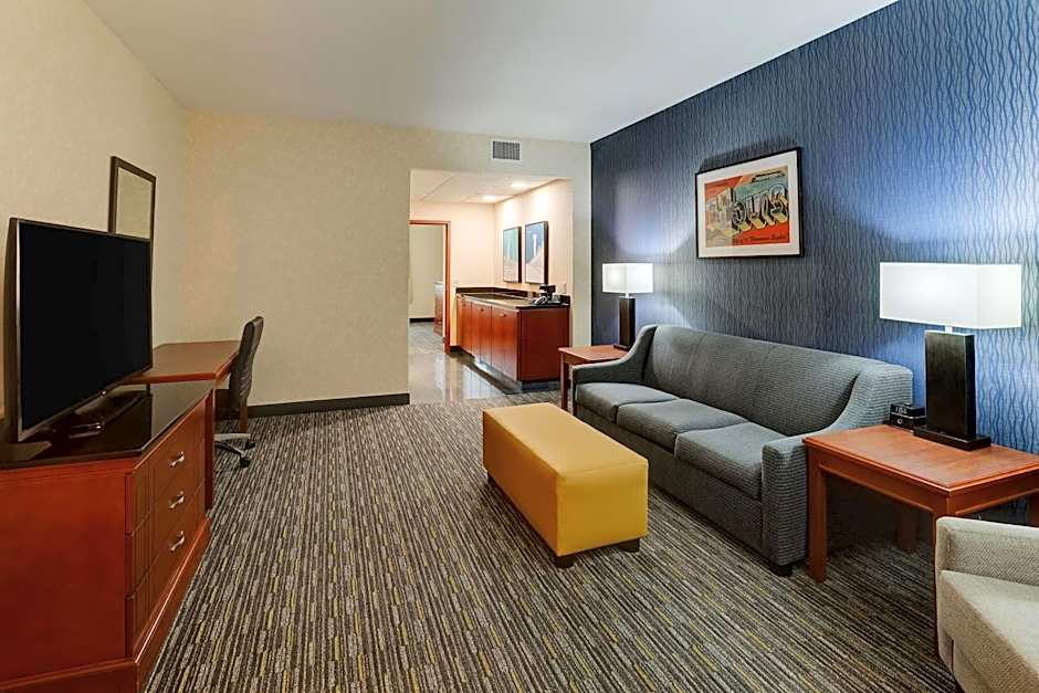 Drury Inn & Suites Arnold