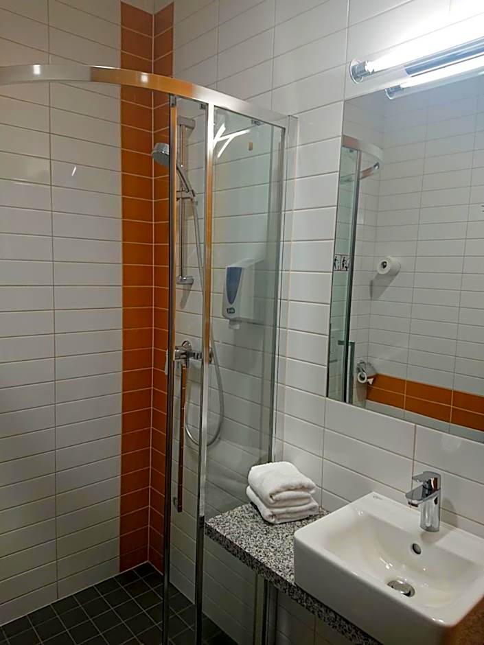 Algiro Hotel