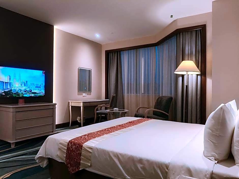 Photo 1 of 7 of Superior 1 King Bed