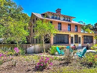 Adora Inn