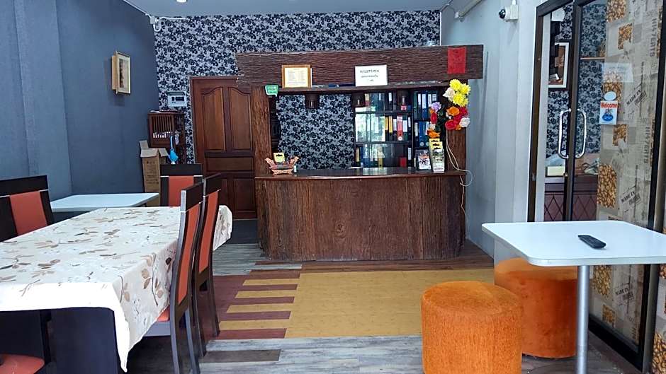 Fueangfu Home Hostel