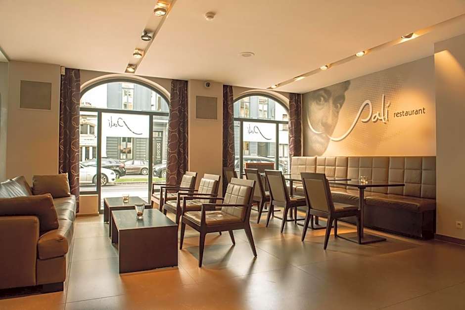 Castelnou Aparthotel