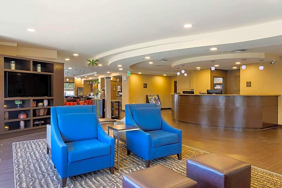 Comfort Suites Ontario Convention Center