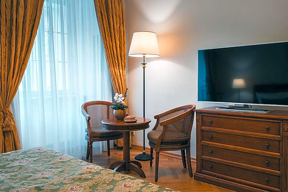 Appia Hotel Residences