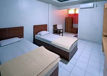 RedDoorz near Poso City Mall